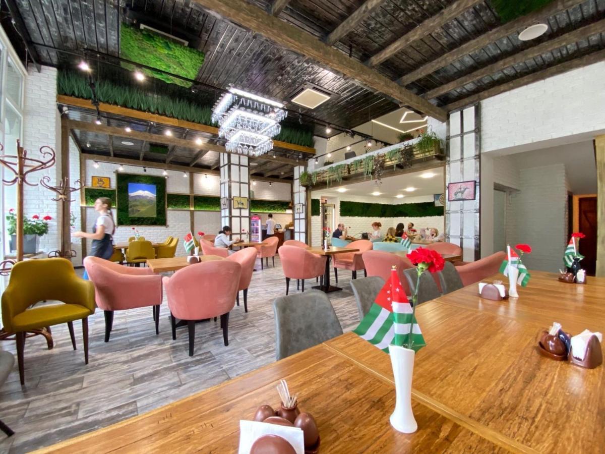 Ritsa Hotel Suchumi Zewnętrze zdjęcie