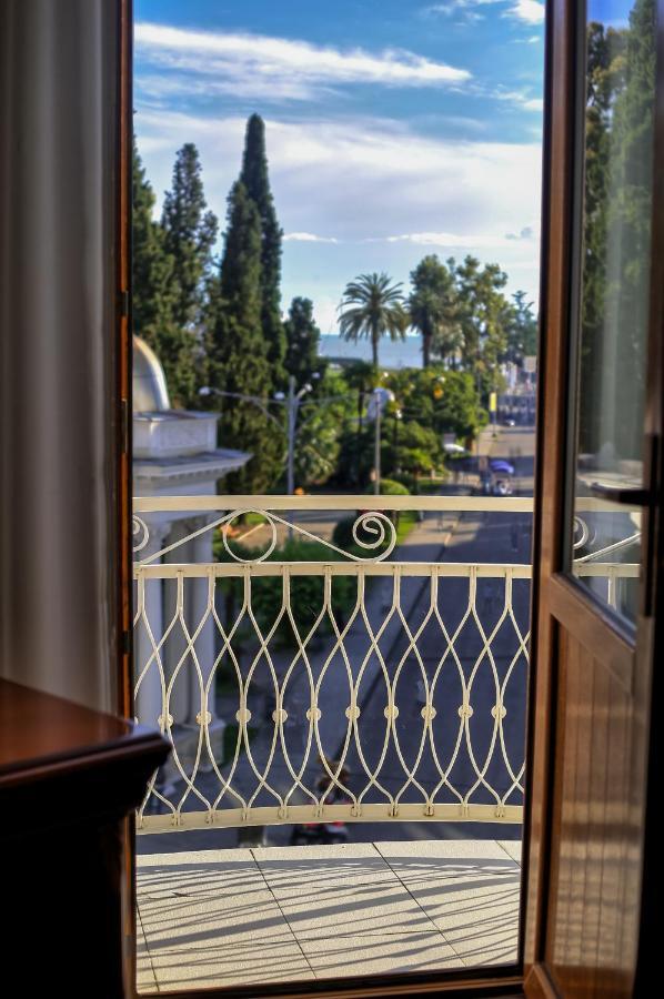 Ritsa Hotel Suchumi Zewnętrze zdjęcie