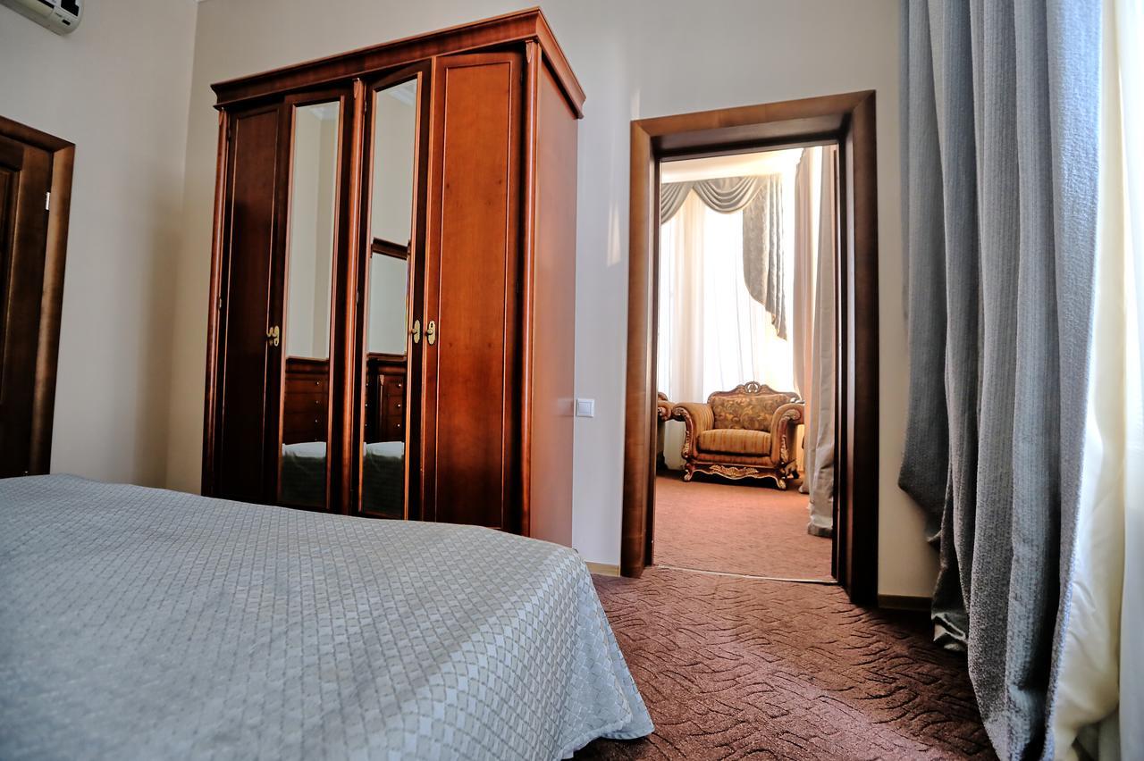 Ritsa Hotel Suchumi Zewnętrze zdjęcie