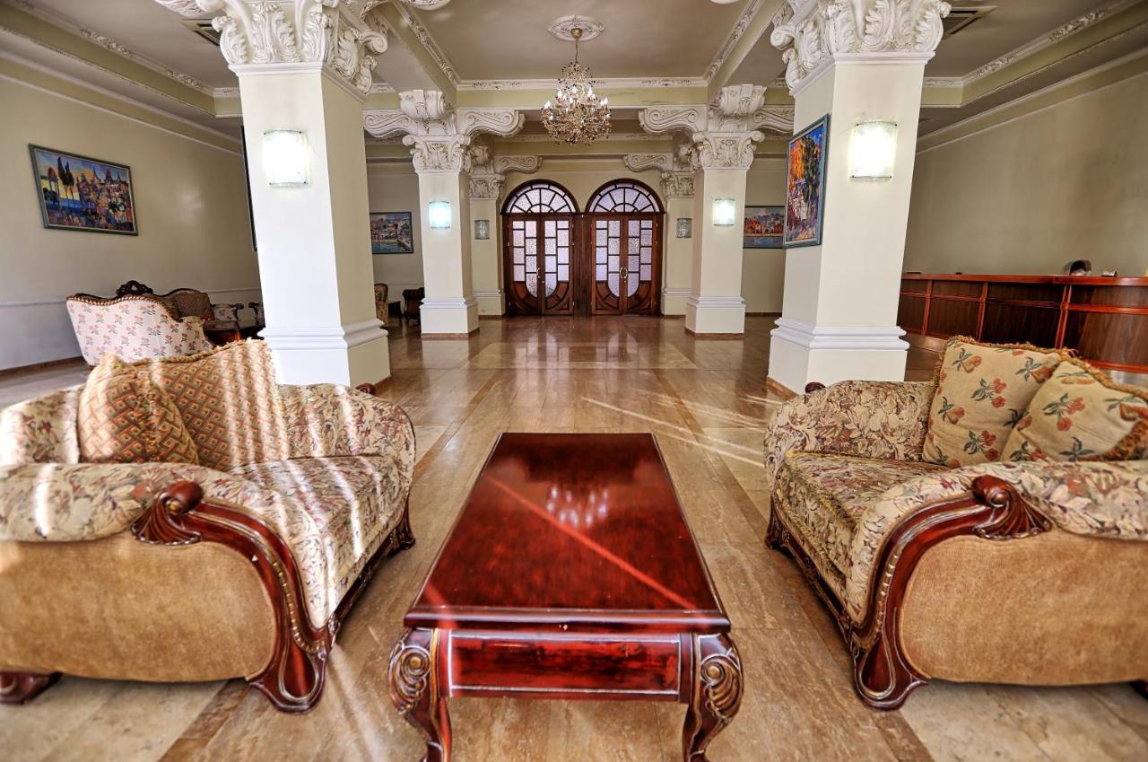 Ritsa Hotel Suchumi Zewnętrze zdjęcie