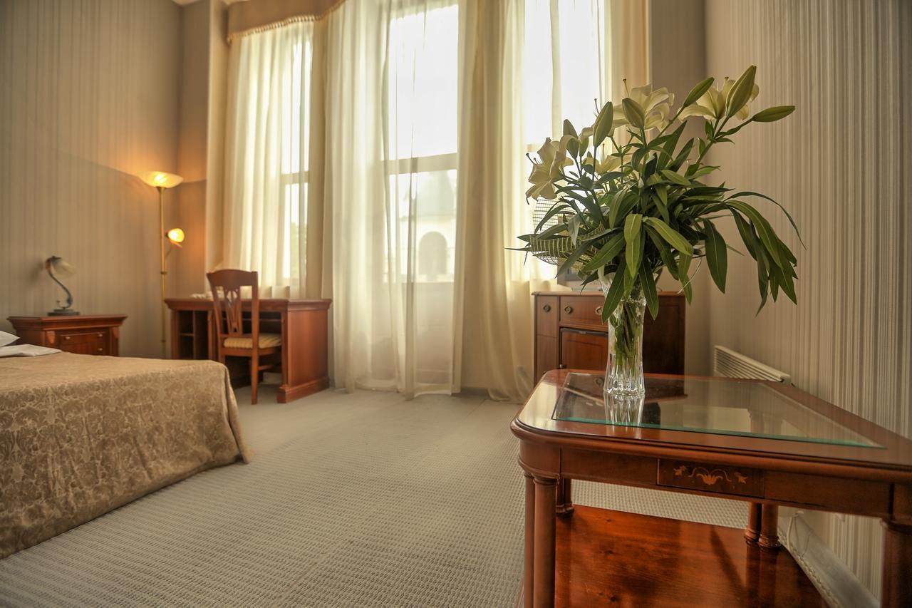 Ritsa Hotel Suchumi Zewnętrze zdjęcie