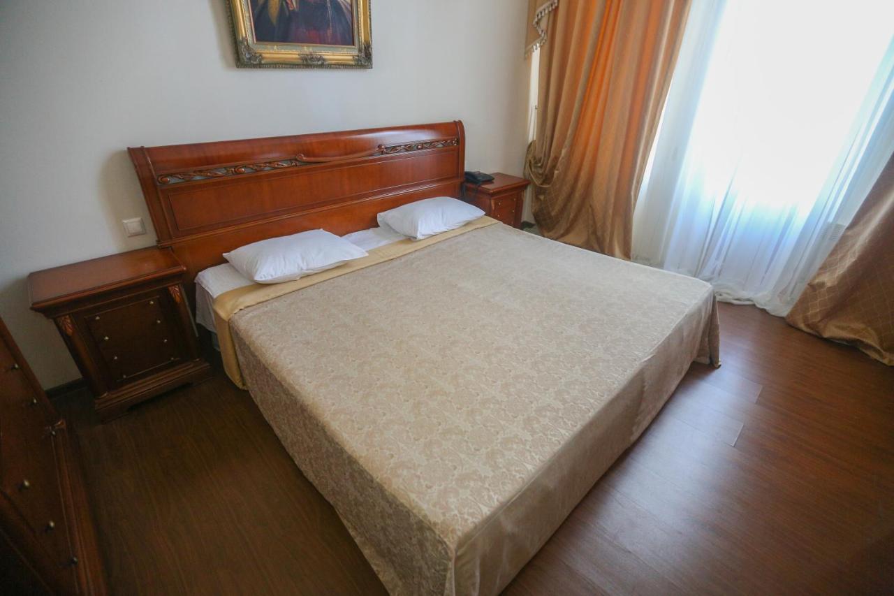 Ritsa Hotel Suchumi Zewnętrze zdjęcie